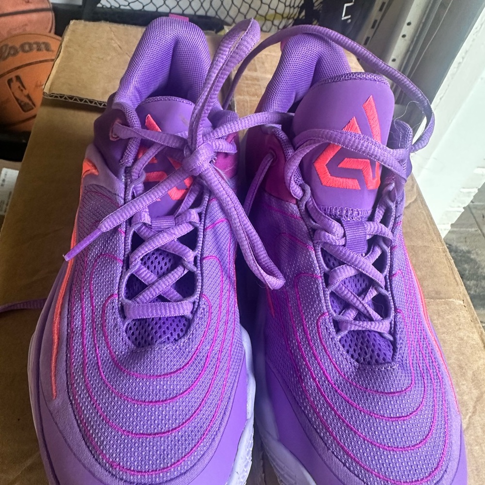 Nike Women's Athletic Shoes in Purple and Pink